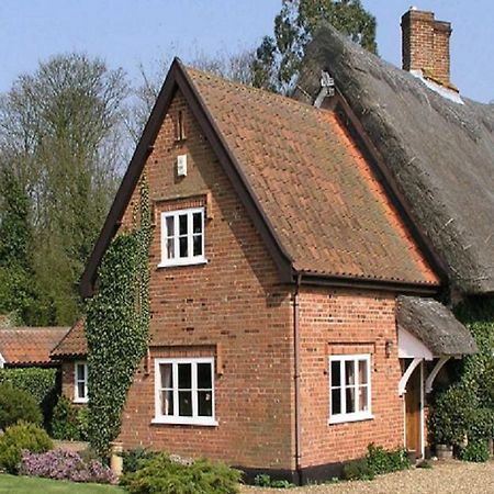 וודברידג' Thatched Farm Bed And Breakfast מראה חיצוני תמונה